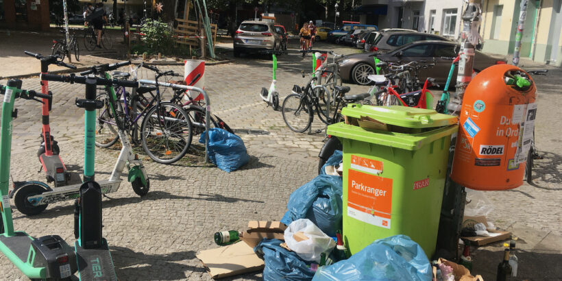 Müll- und Scooter-Chaos in Neukölln